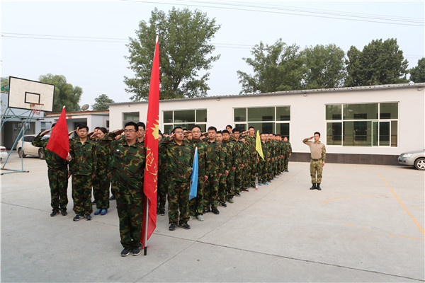 体验式培训师杨抚成